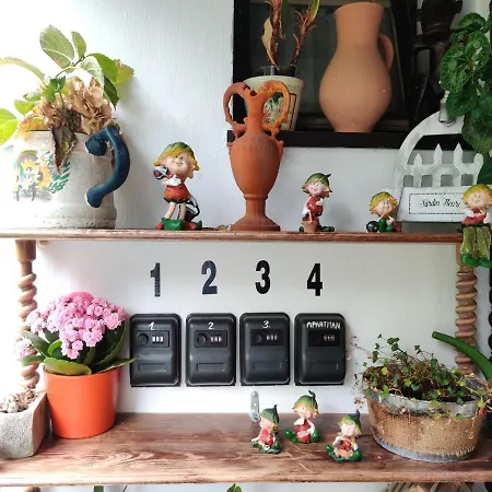 Δωμάτια σε οικογενειακή κατοικία Mezna 85