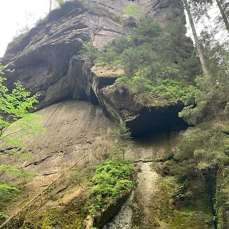 Mezna 85 Δωμάτια σε οικογενειακή κατοικία *